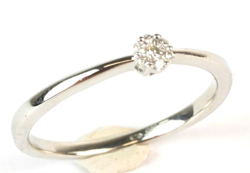 Zlatý prsten s diamanty