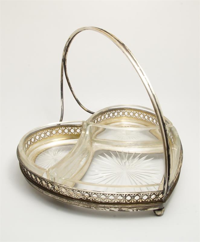 Art-Deco servírovací misky v kovové montáži ve tvaru srdce