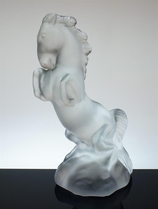 Plastika "Kůň ve skoku" Mario PETRUCCI, C. Schlevogt INGRID