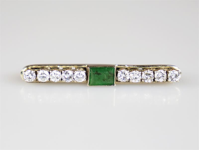 Zlatá brož se smaragdem a diamanty