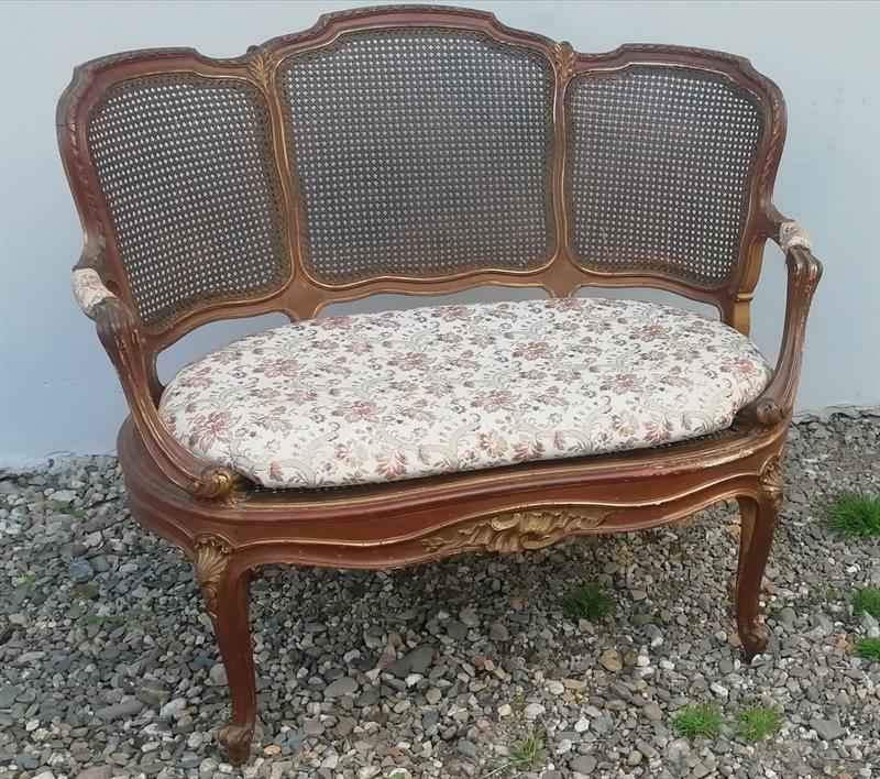 Sedačka s výpletem