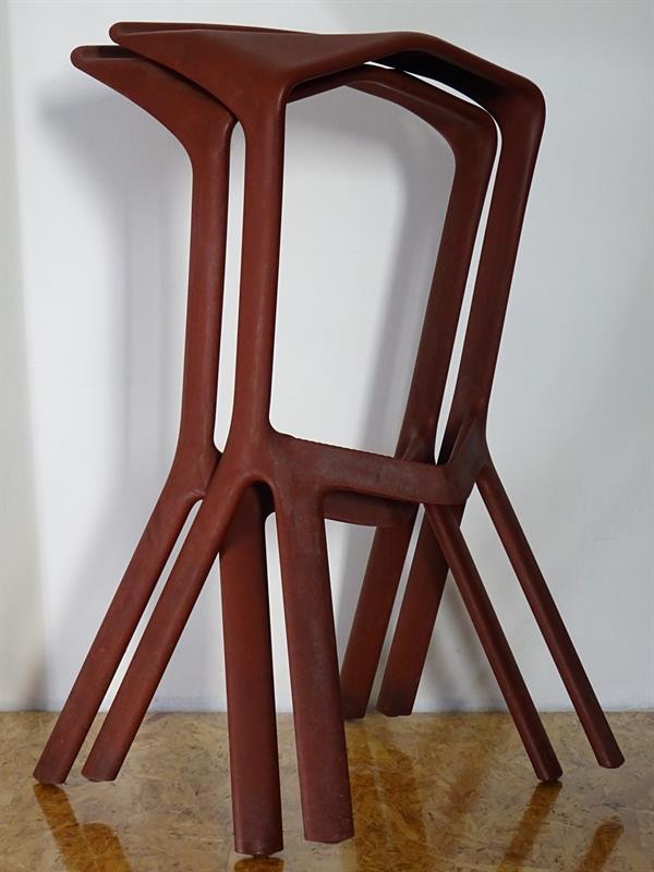 Konstantin Grcic, 2 barové židle MIURA