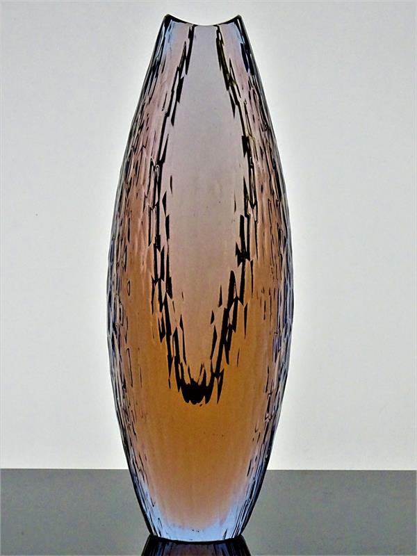 Váza broušená, 60. - 70. léta