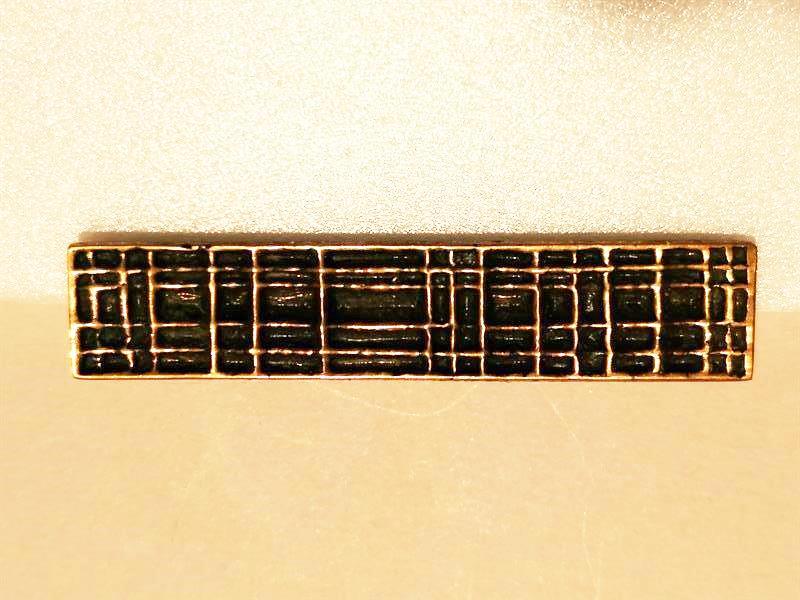 Laszlo Dömötör - brož s geometrickým dekorem