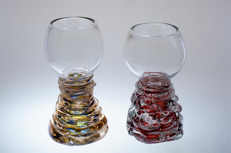 Vázy na 1 květ soubor "KARDINÁL a ARAMIS" Josef M. HOSPODKA