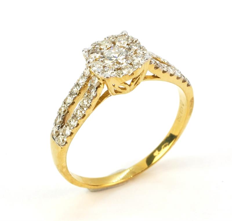 Zlatý prsten s brilianty