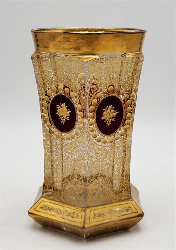 Pohárek silně zlacený, styl biedermeier