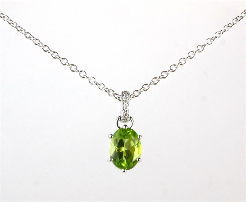 Zlatý náhrdelník s brilianty a peridotem