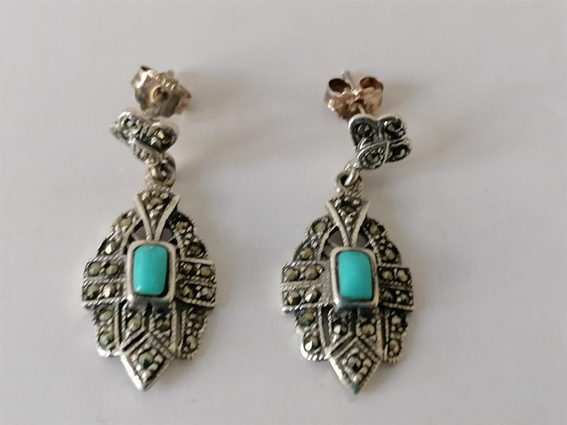 Stříbrné náušnice s markazity a tyrkysem