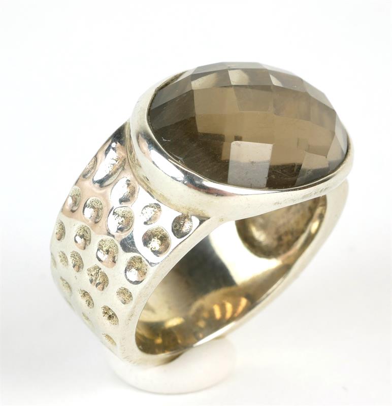 Stříbrný prsten s kouřovým topazem