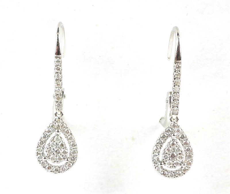 Zlaté náušnice s brilianty