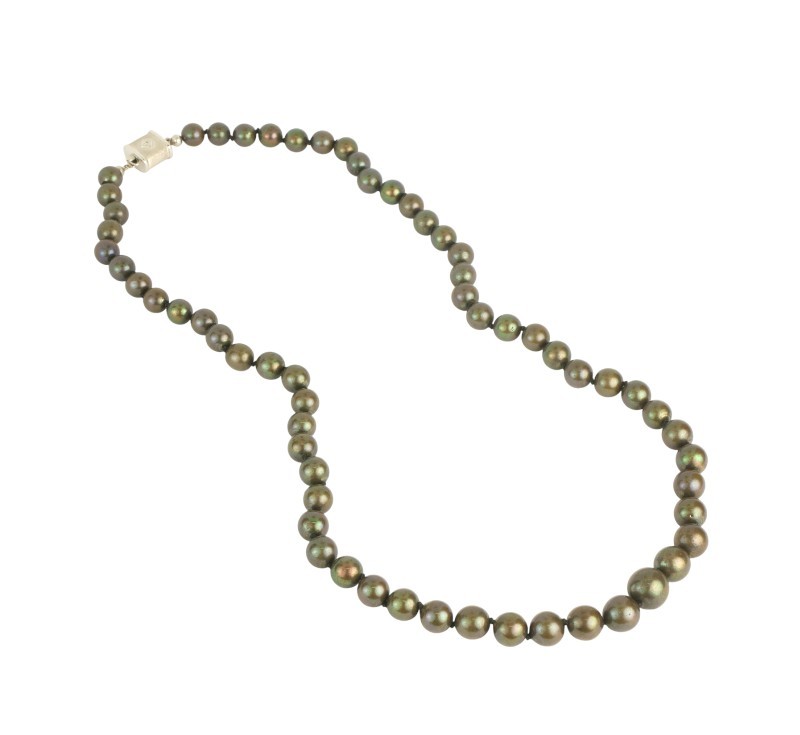 Náhrdelník z thajských perel ze zlatým zapínáním s diamanty