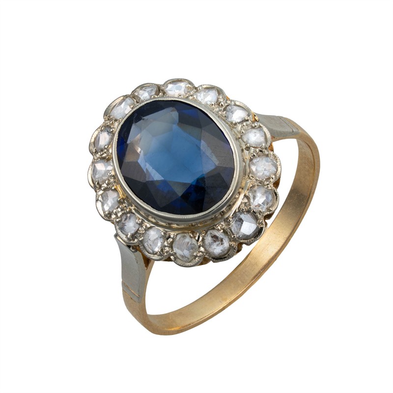 Zlatý prsten se safírem a diamanty