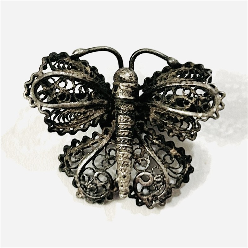 Stříbrná starožitná filigránová brož "motýl"