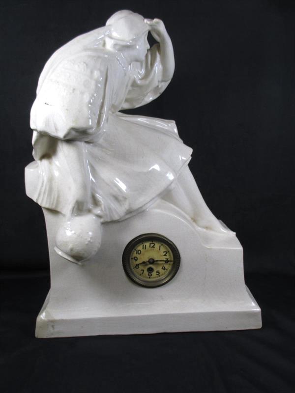 Starožitné figurální keramické krbové hodiny - Bechyně