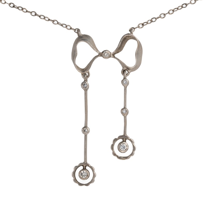 Zlatý náhrdelník s diamanty