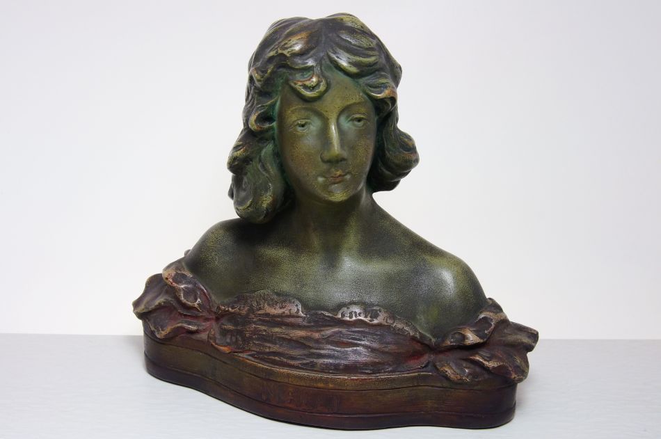 Krásná secesní busta dívky - NELLI