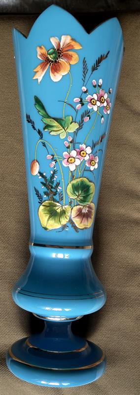 Váza malované modré sklo.