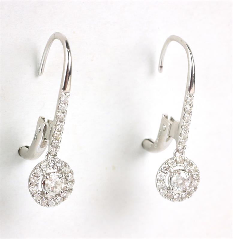 Zlaté náušnice s brilianty