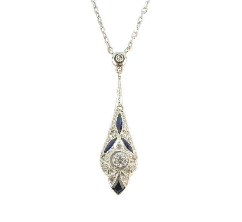 Zlatý kolier se safíry a diamanty, ve stylu art deco