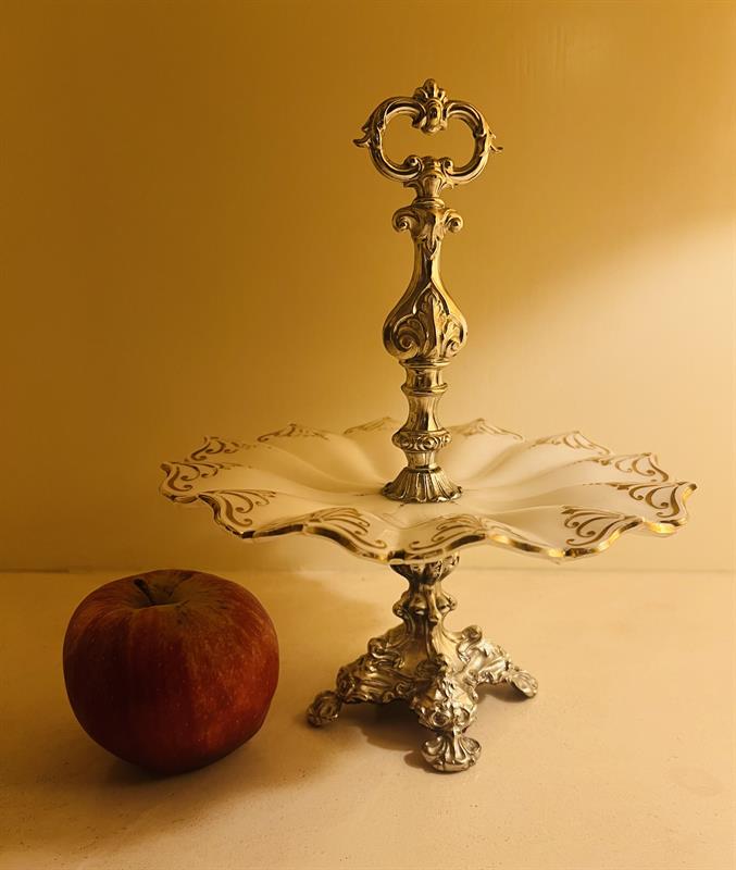 Stříbrný biedermeier nástolec se sklem