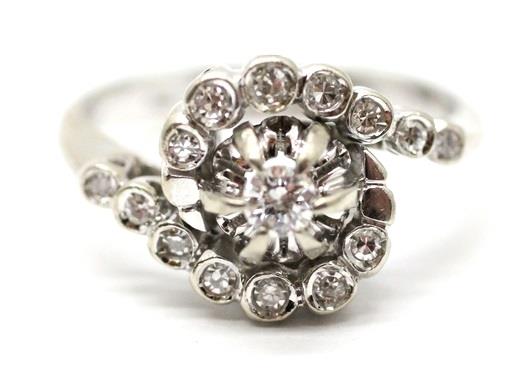 Zlatý prsten s diamanty