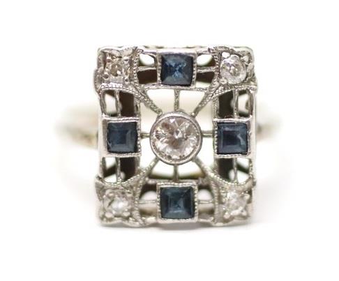 Zlatý prsten Art Deco s diamanty a safíry