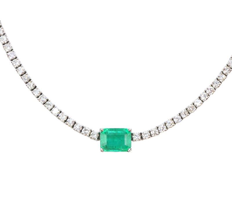 Zlatý náhrdelník se smaragdem a brilianty