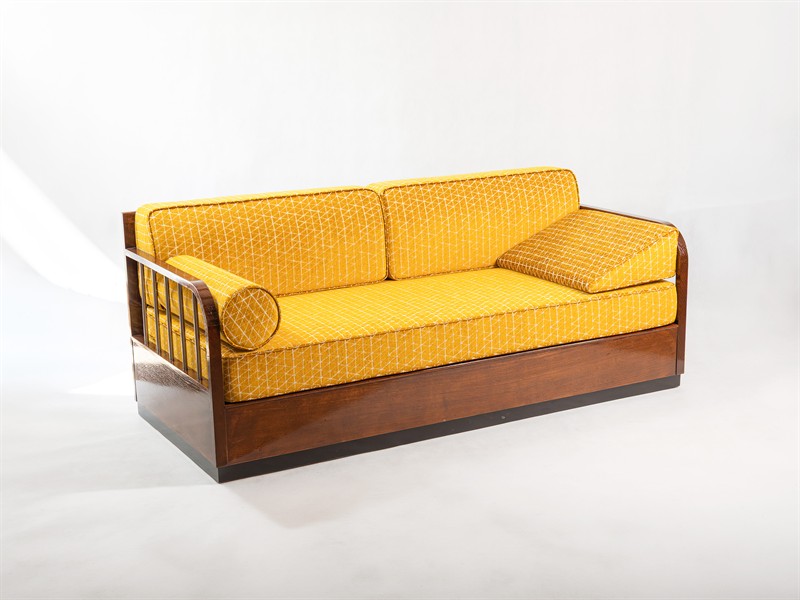 SOFA UP ZÁVODY-J.HALABALA