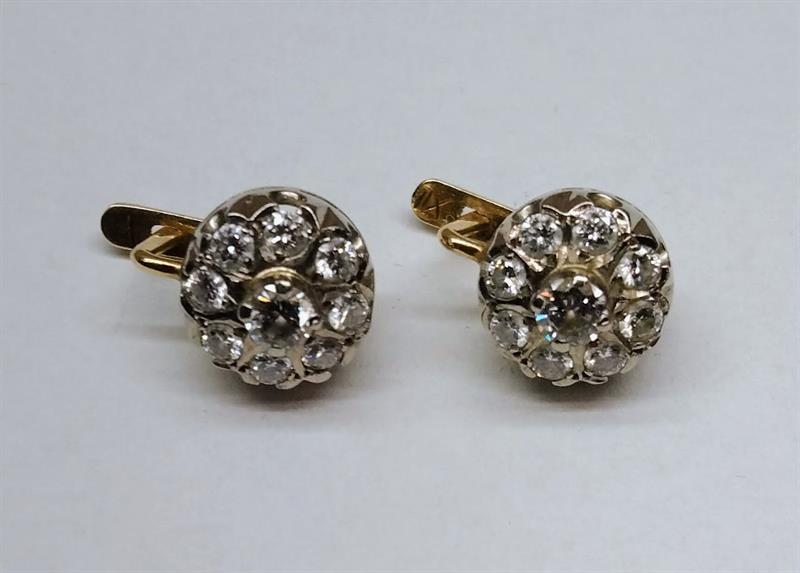 Zlaté náušnice s diamanty