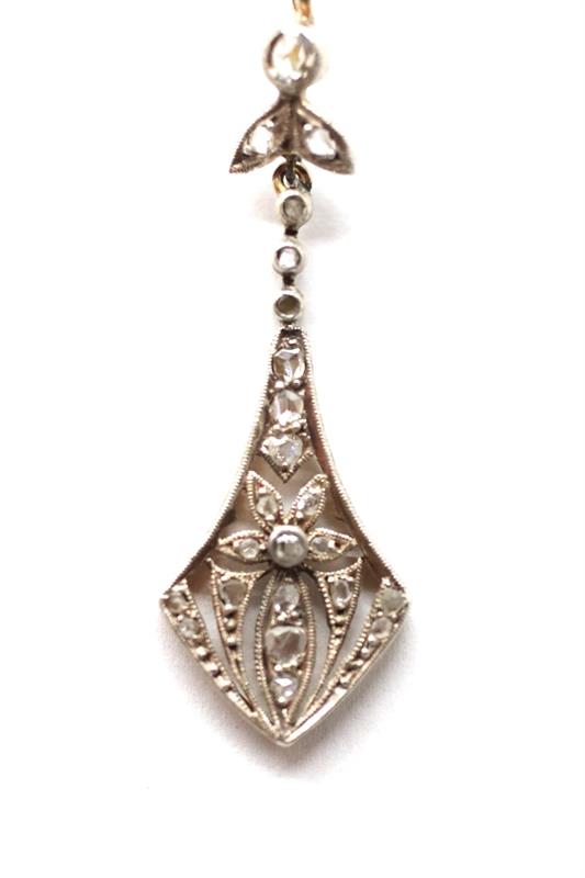 Zlatý přívěsek s diamanty Art Deco