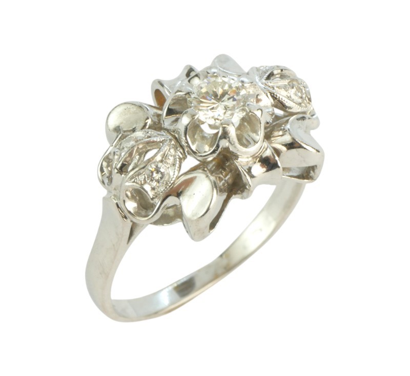 Zlatý prsten s diamanty