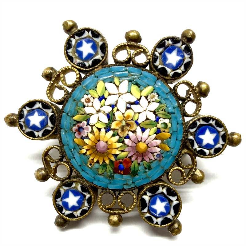 Brož – benátská mozaika s florálním motivem