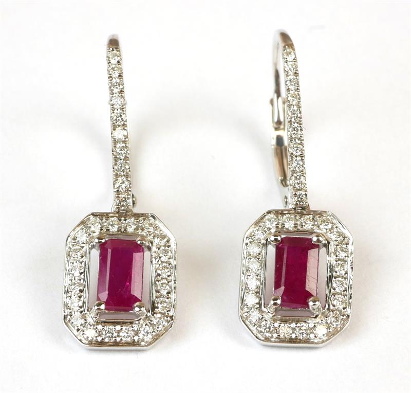 Náušnice s rubíny a brilianty