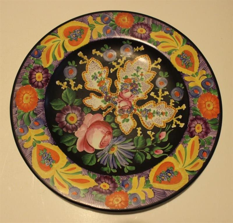 Dekorativní svérázový talíř