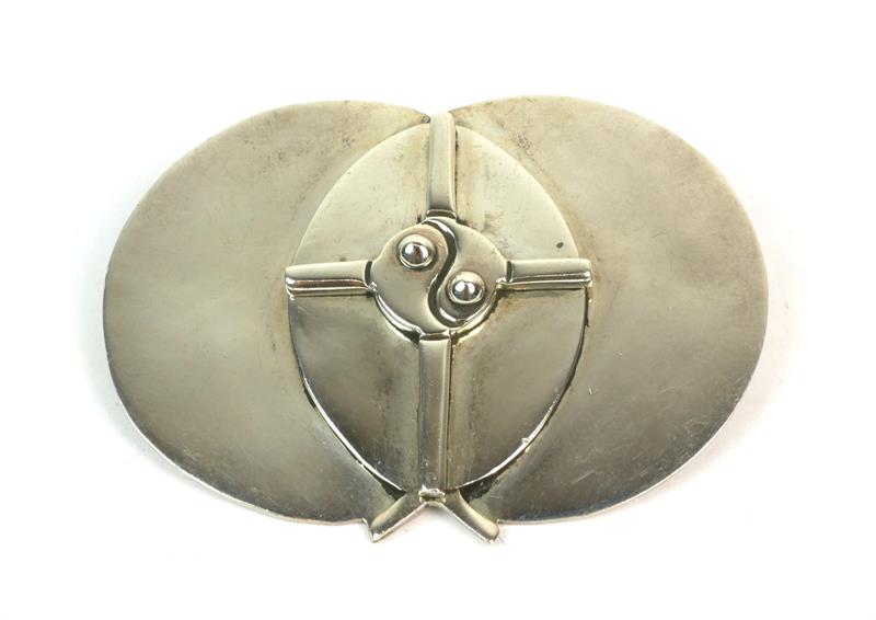 Stříbrná brož či závěs