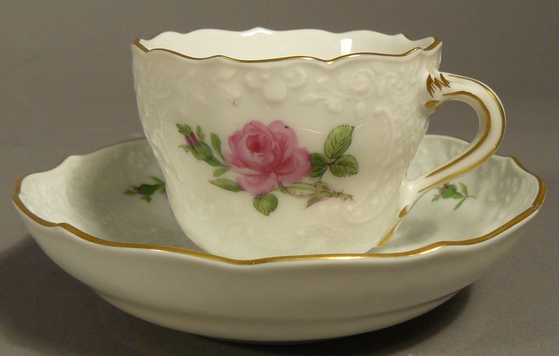 Porcelánový šálek s podšálekm, Míšeň