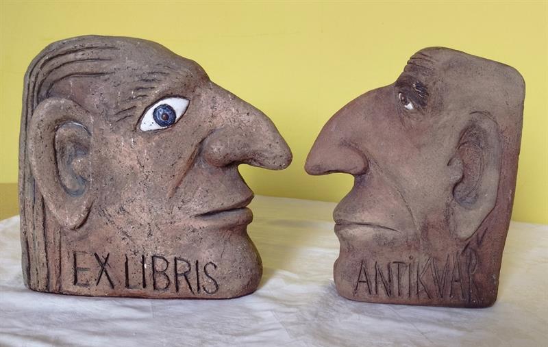 Stanislav Čermák - Keramické zarážky na knihy