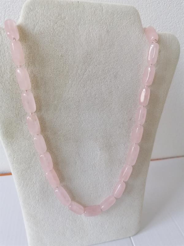 Náhrdelník z růženínů