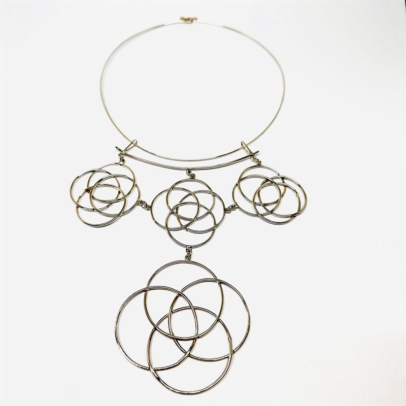 Originální grandiózní stříbrný náhrdelník