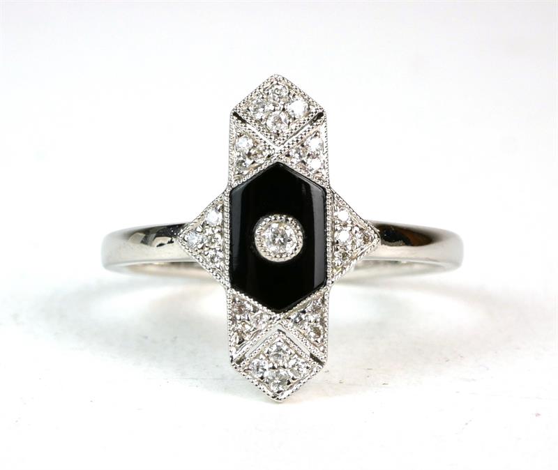 Briliantový prsten s onyxem