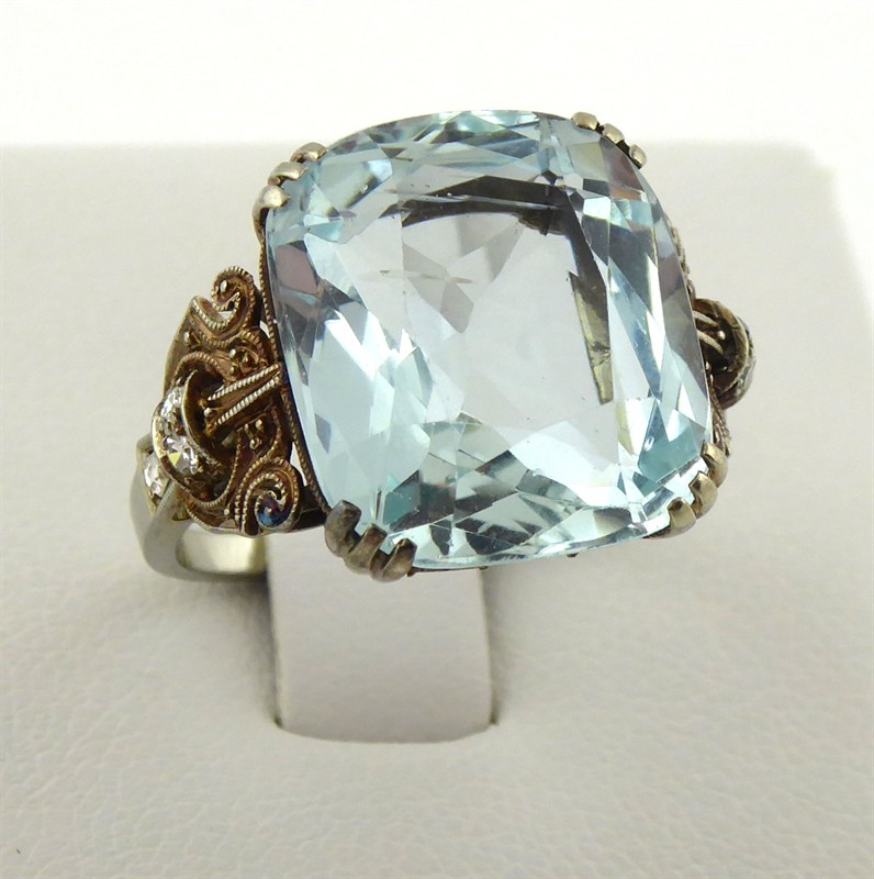 Art deco prsten - Přírodní akvamarín a diamanty