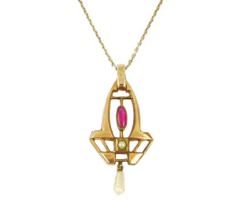 Stříbrný náhrdelník s rubínem a perličkami