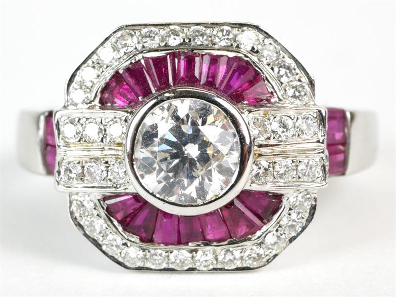 Zlatý prsten s rubíny a brilianty