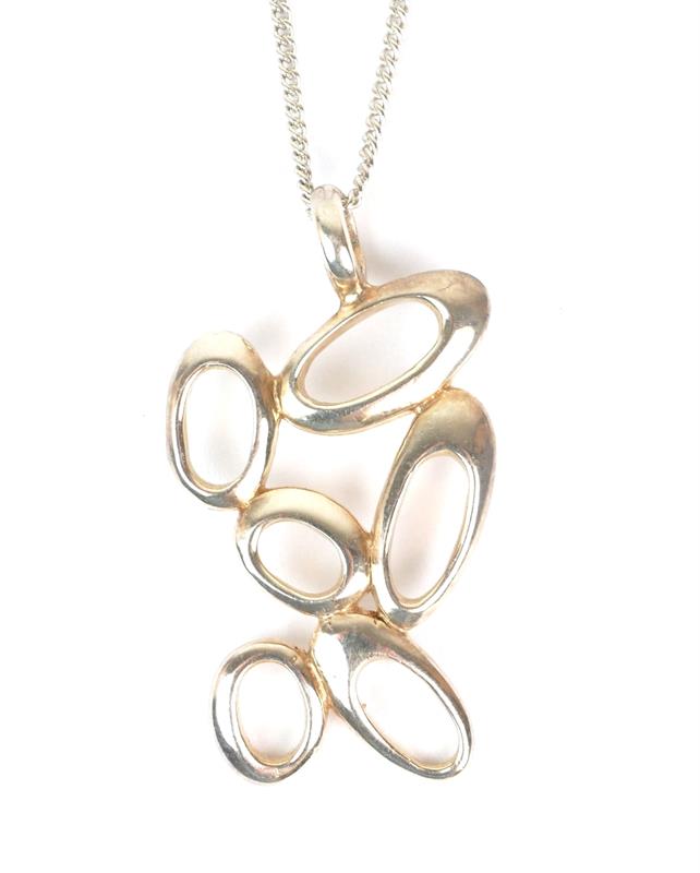 Stříbrný náhrdelník - roztančené ovály
