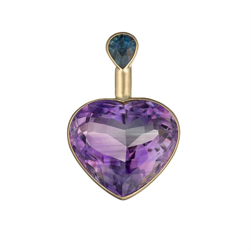 Zlatý přívěsek s přírodním ametystem a přírodním safírem