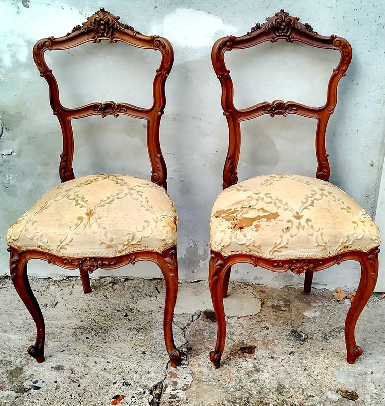 Vyřezáváné židle